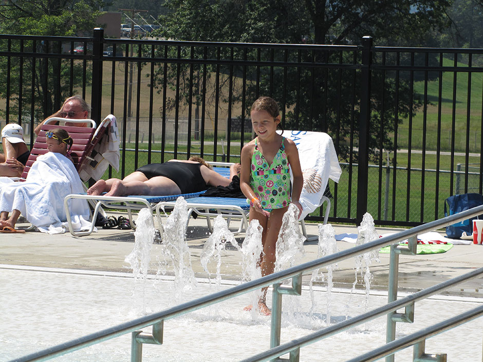 Public Swimming Pool Family Community Facilities | Aquatic Facility Design